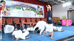 Yoga-practice-300x169 نارائن پیٹ کو  صحت مند ضلع بنانے کیلئے شعور بیداری ضروری. ضلع کلکٹر سکتہ پٹنائک