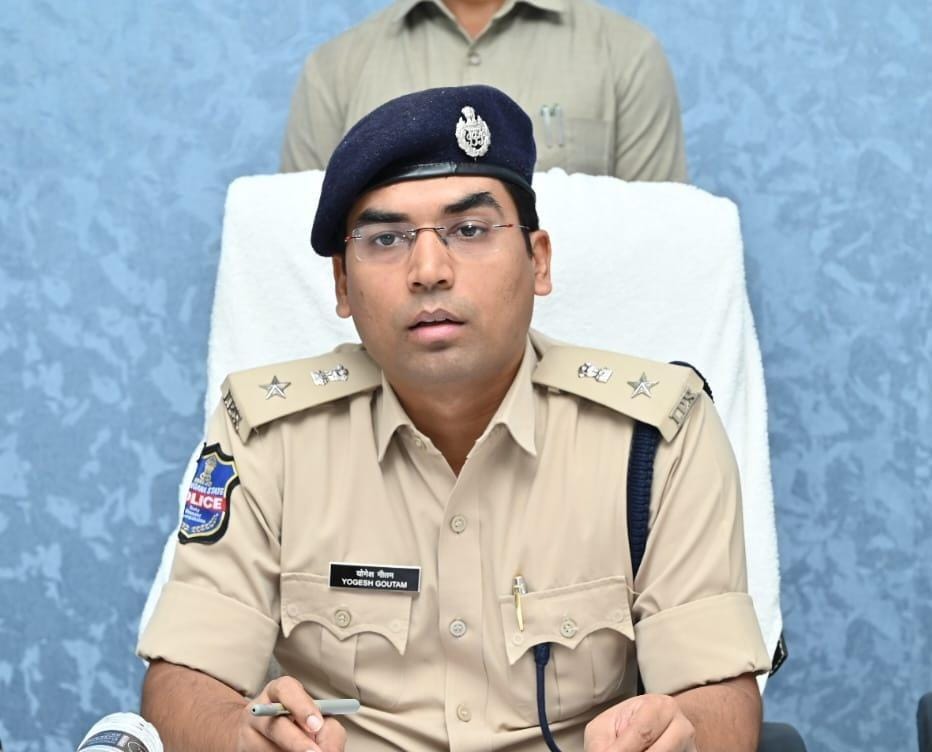 Narayanpet District Superintendent of police Mr Yougesh Goutham Photo